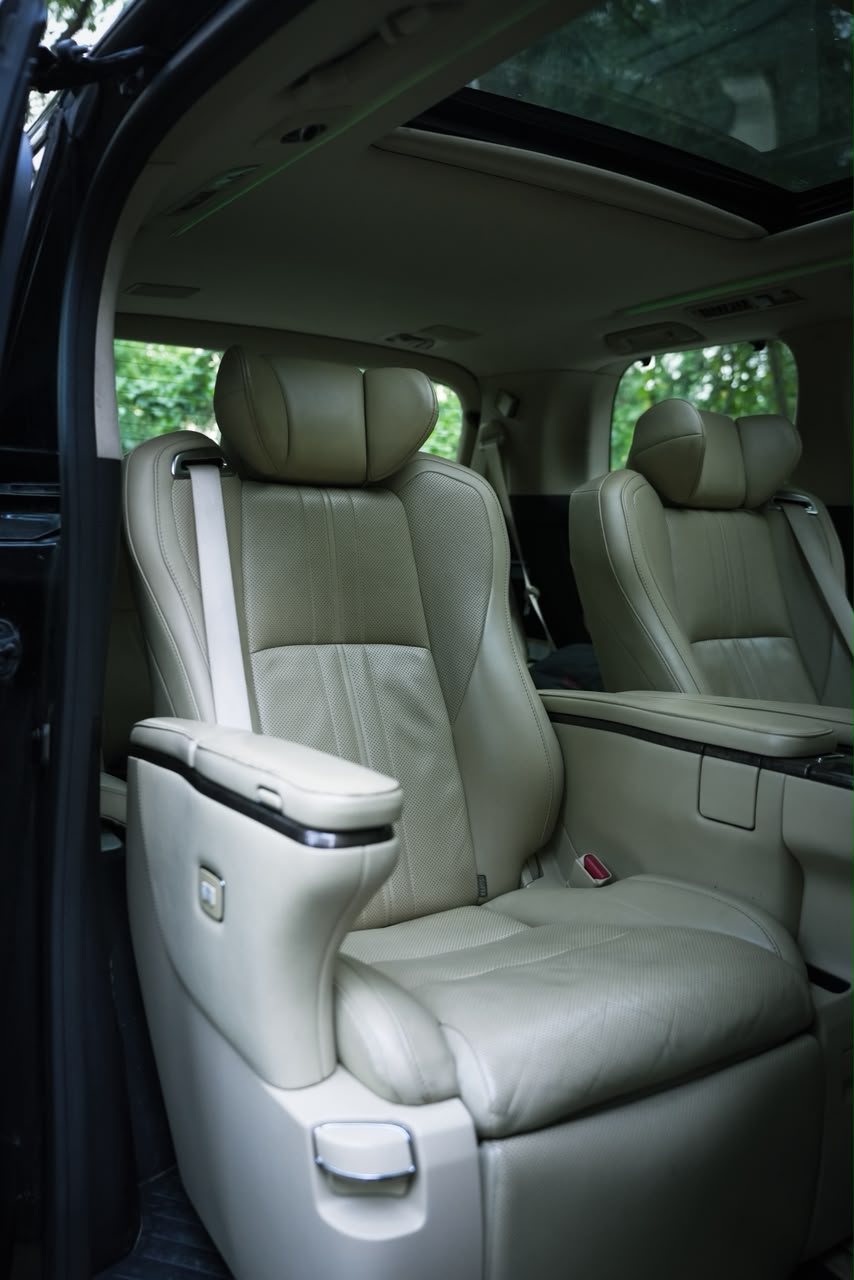 Toyota Vellfire Executive Lounge